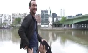 विलियम घाँटी, गहिरो  ...