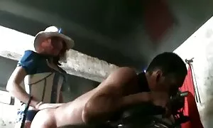 Strapon प्रेमी उनको  ...